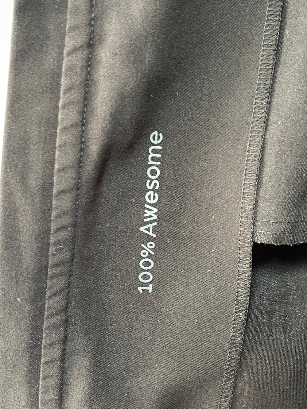 FIGS Technical Collection full-zip bomber scrub jacket - Picture 10 of 10